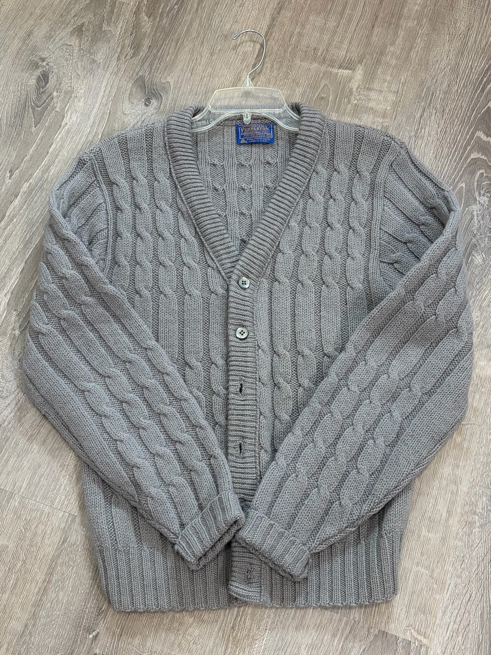 Men's Pendleton Pure Wool Gray Cable Knit V-Neck Cardigan Sweater Medium